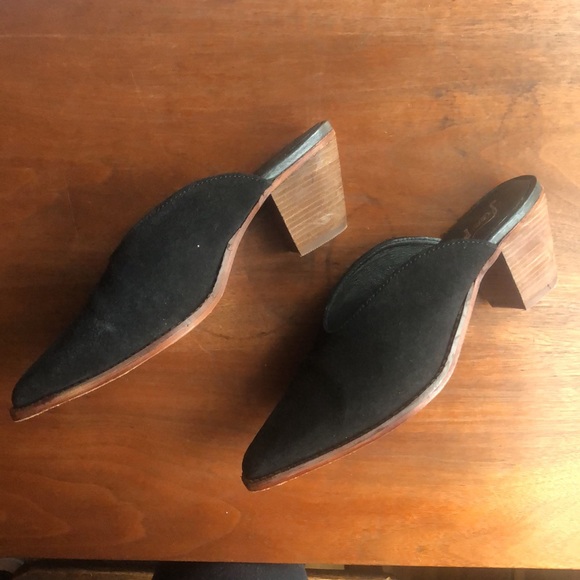Free People Anya Mule in Black Suede - Picture 5 of 7
